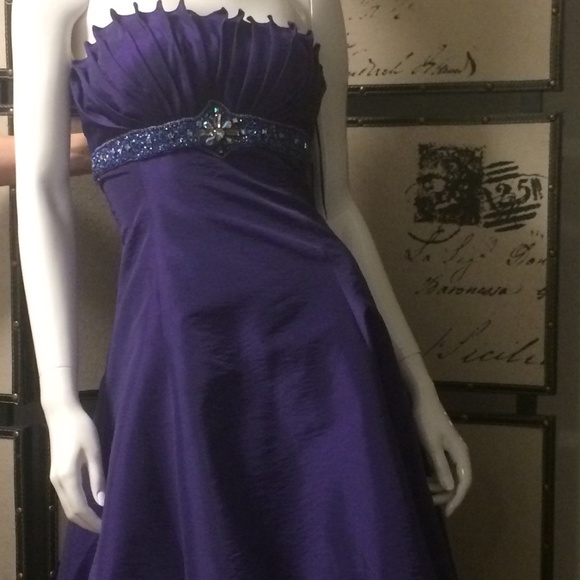 Purple hi-low prom dress